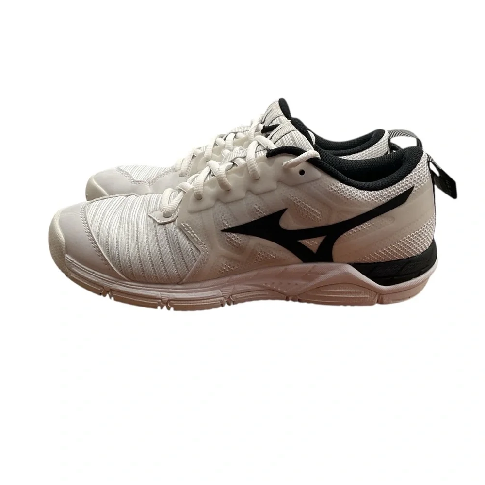Dynamotion Women‎ White Athletic Shoes size 8